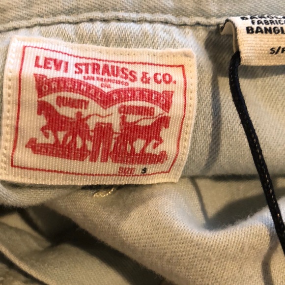 Levi’s Short Sleeve Distressed Western Shirt - Picture 5 of 5